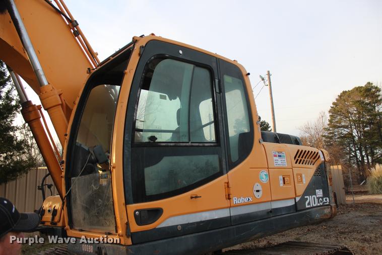 image for item L4943 2011 Hyundai Robex 210LC-9 excavator