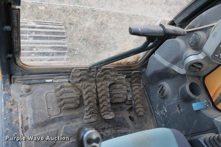 image for item L4943 2011 Hyundai Robex 210LC-9 excavator