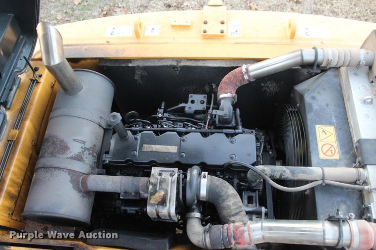 image for item L4943 2011 Hyundai Robex 210LC-9 excavator