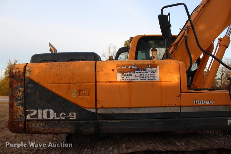 image for item L4943 2011 Hyundai Robex 210LC-9 excavator