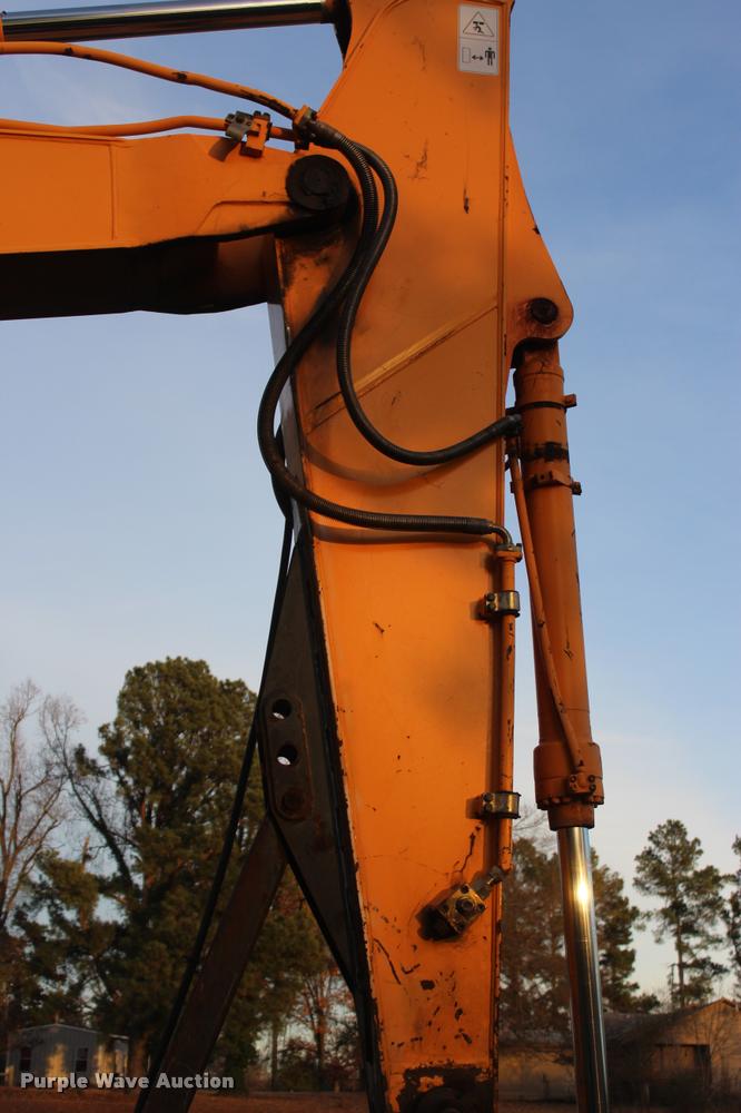 image for item L4943 2011 Hyundai Robex 210LC-9 excavator