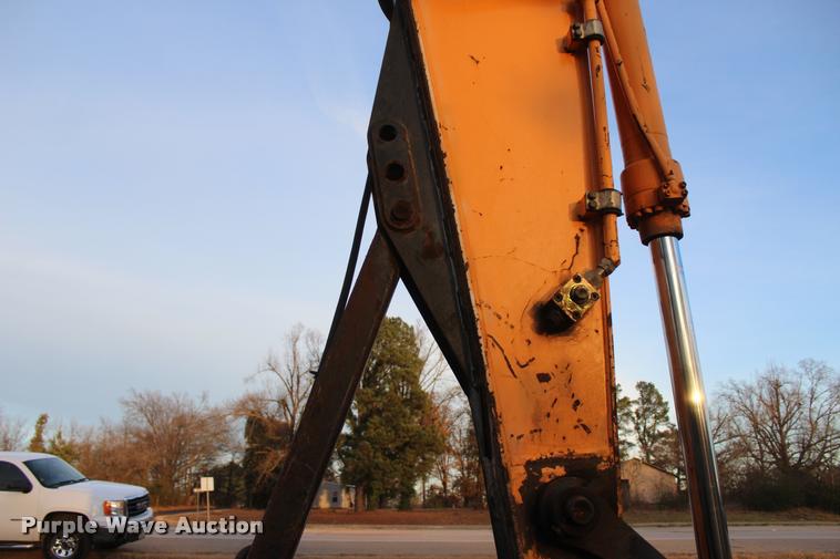 image for item L4943 2011 Hyundai Robex 210LC-9 excavator