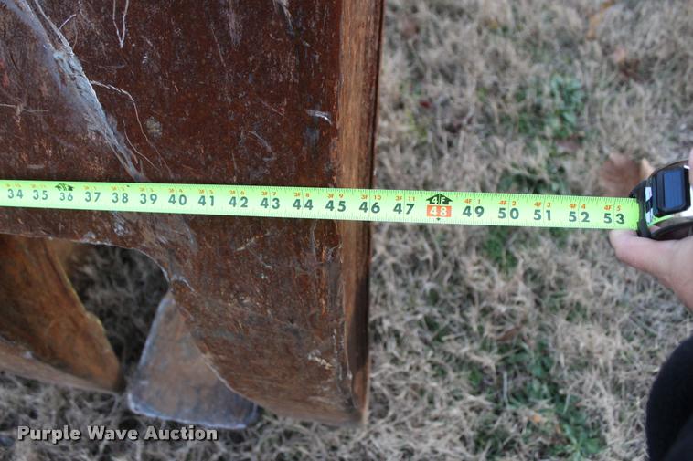 image for item L4943 2011 Hyundai Robex 210LC-9 excavator