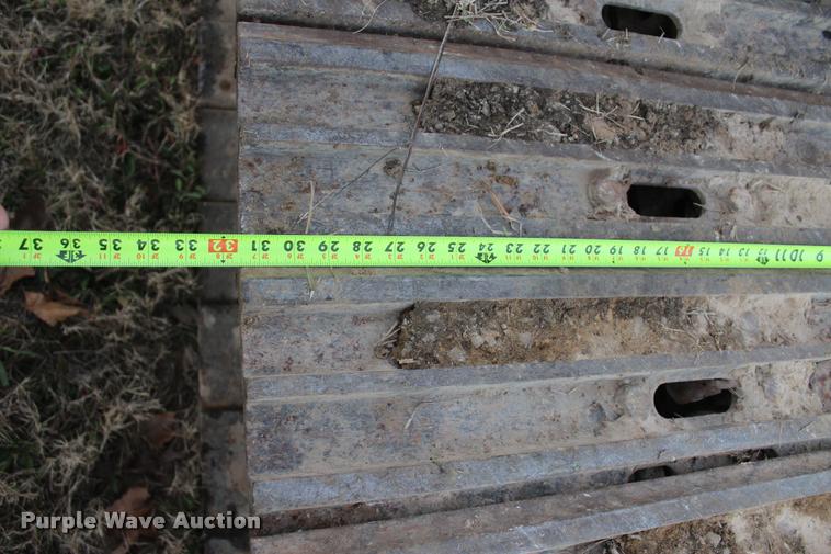 image for item L4943 2011 Hyundai Robex 210LC-9 excavator