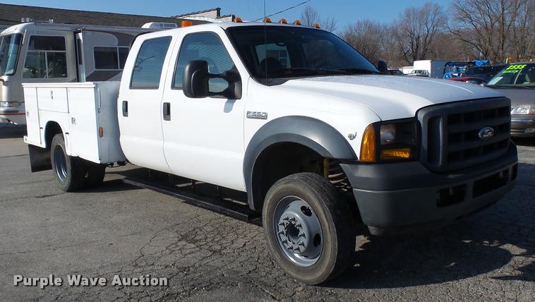 image for item L7193 2006 Ford F550 XL Crew Cab service truck