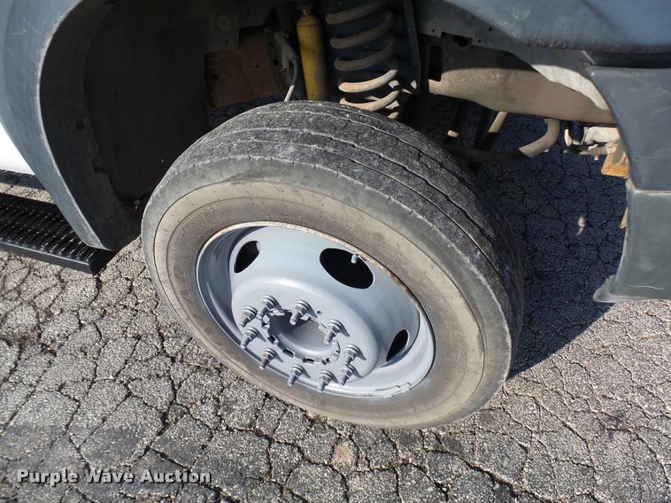 image for item L7193 2006 Ford F550 XL Crew Cab service truck