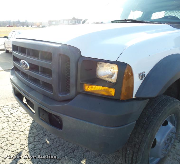 image for item L7193 2006 Ford F550 XL Crew Cab service truck