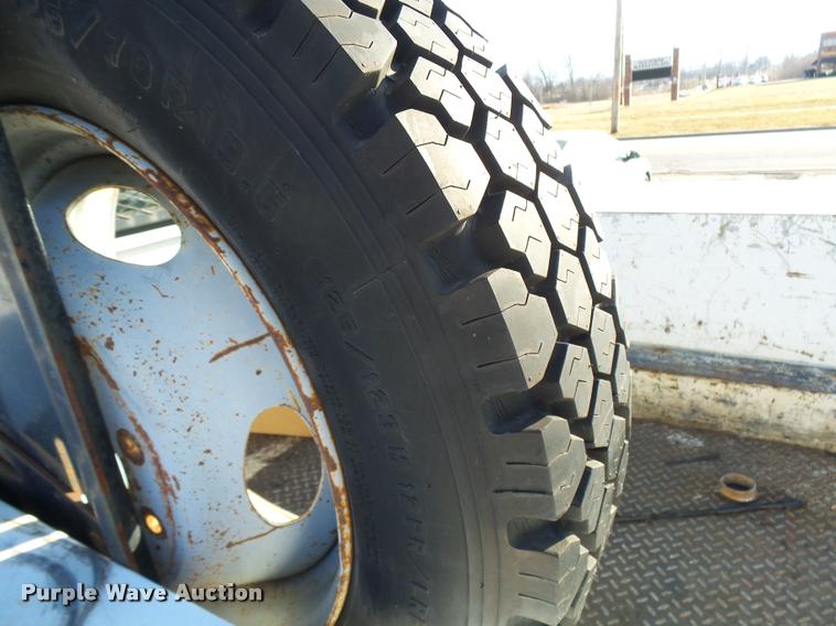 image for item L7193 2006 Ford F550 XL Crew Cab service truck