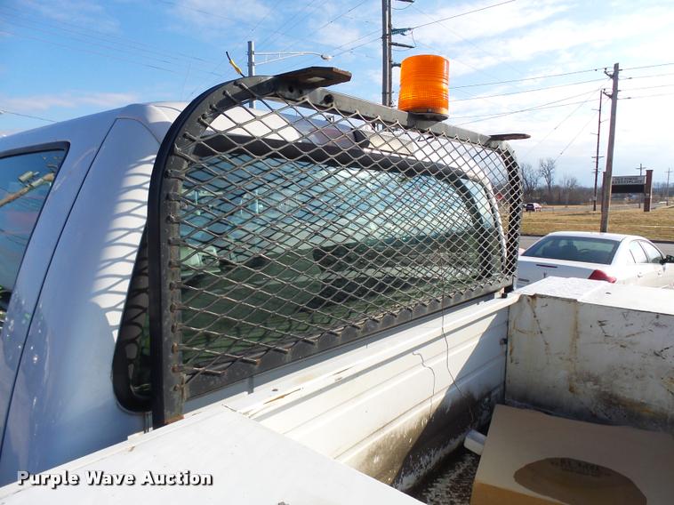 image for item L7193 2006 Ford F550 XL Crew Cab service truck