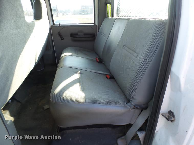 image for item L7193 2006 Ford F550 XL Crew Cab service truck