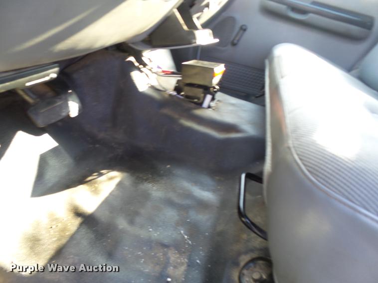 image for item L7193 2006 Ford F550 XL Crew Cab service truck