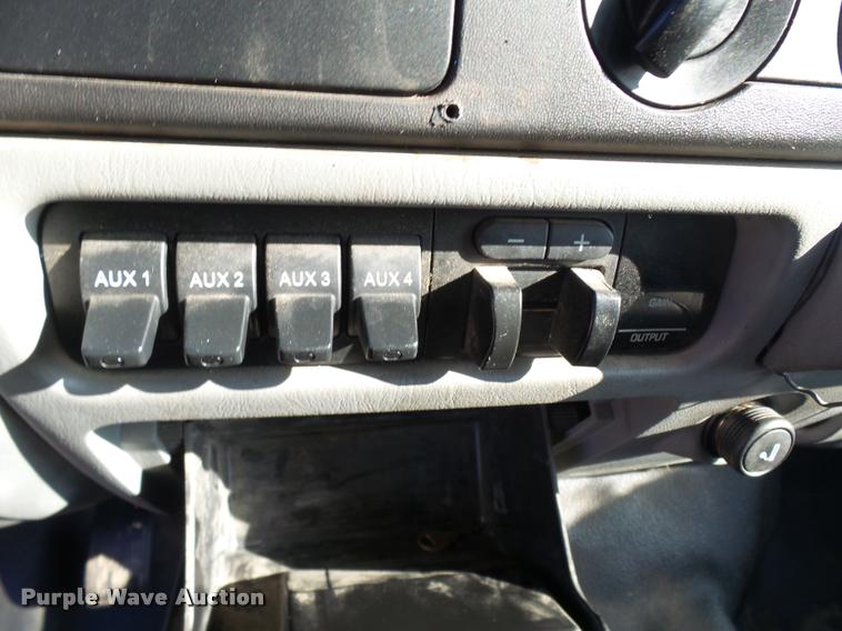 image for item L7193 2006 Ford F550 XL Crew Cab service truck