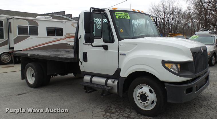 image for item L7202 2012 International TerraStar flatbed truck