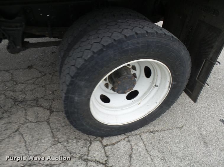 image for item L7202 2012 International TerraStar flatbed truck