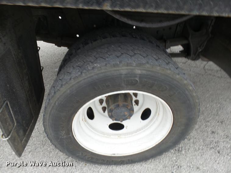 image for item L7202 2012 International TerraStar flatbed truck