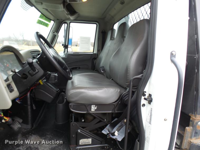 image for item L7202 2012 International TerraStar flatbed truck