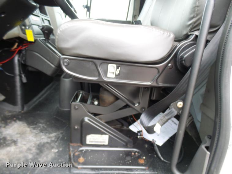 image for item L7202 2012 International TerraStar flatbed truck