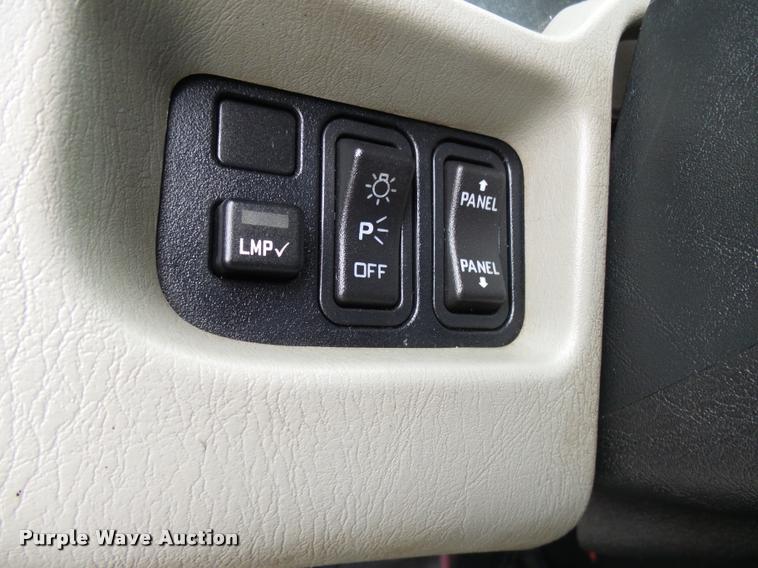 image for item L7202 2012 International TerraStar flatbed truck