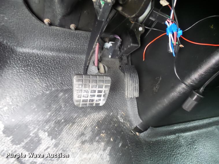 image for item L7202 2012 International TerraStar flatbed truck