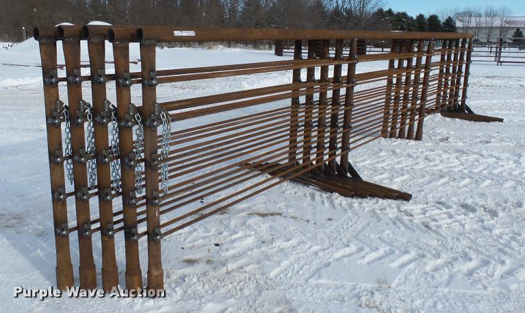 image for item AL9049 (5) cattle panels