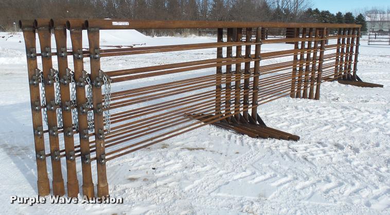 image for item AL9049 (5) cattle panels