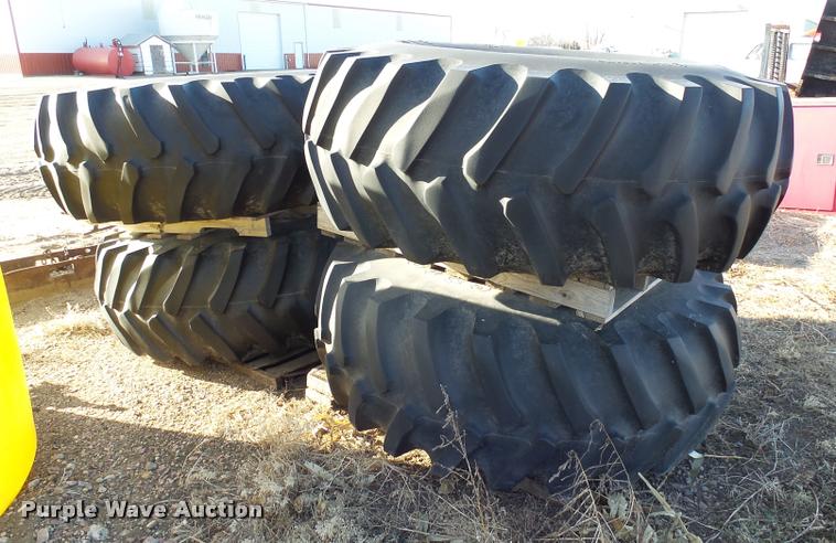 image for item AL9050 (4) Firestone 23.1-26 tires