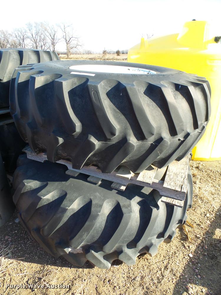 image for item AL9050 (4) Firestone 23.1-26 tires