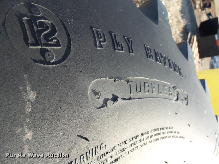 image for item AL9050 (4) Firestone 23.1-26 tires