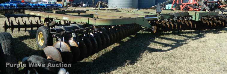 image for item BK9306 John Deere 335 disk