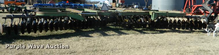 image for item BK9306 John Deere 335 disk