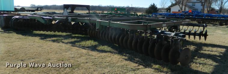 image for item BK9306 John Deere 335 disk