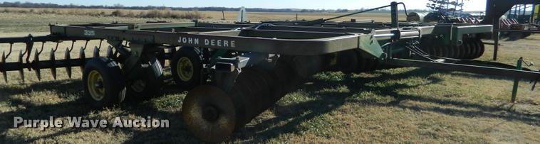 image for item BK9306 John Deere 335 disk