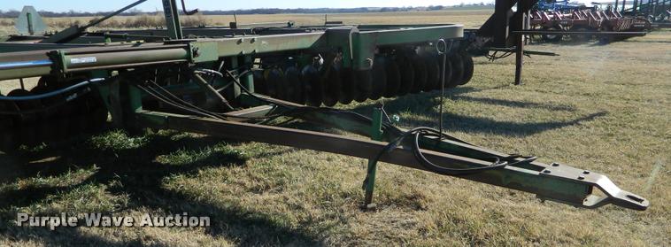 image for item BK9306 John Deere 335 disk