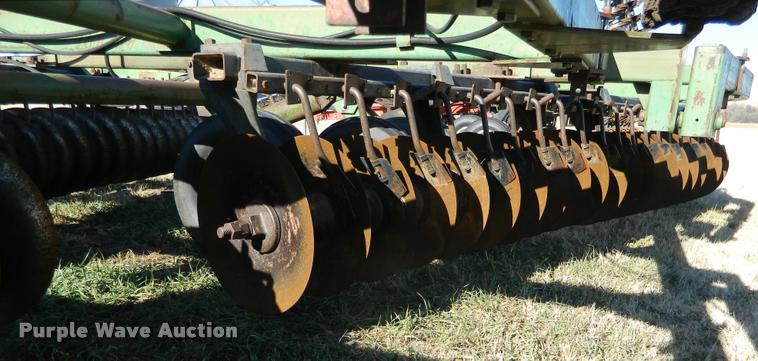 image for item BK9306 John Deere 335 disk