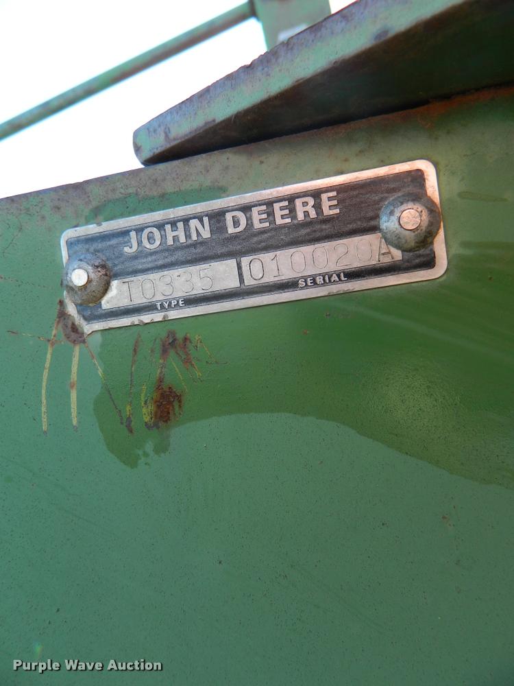 image for item BK9306 John Deere 335 disk