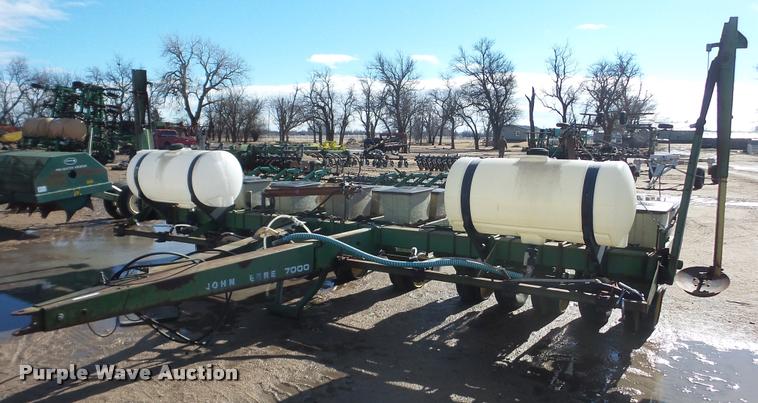 image for item BU9280 John Deere 7000 planter