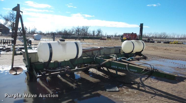 image for item BU9280 John Deere 7000 planter