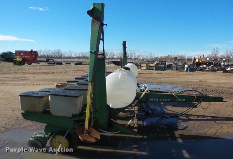 image for item BU9280 John Deere 7000 planter