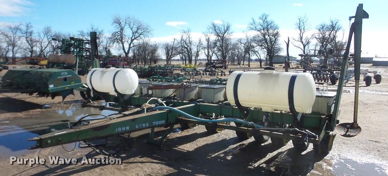 image for item BU9280 John Deere 7000 planter