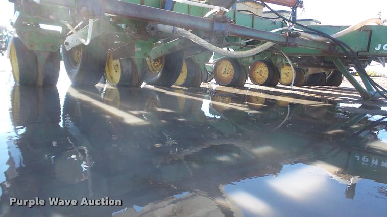 image for item BU9280 John Deere 7000 planter
