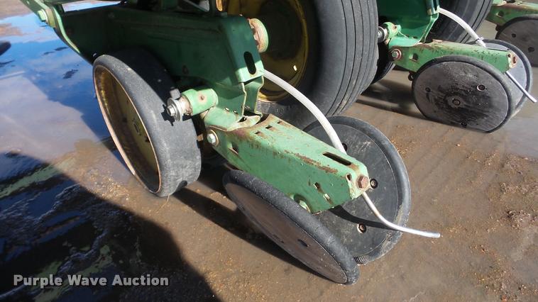 image for item BU9280 John Deere 7000 planter