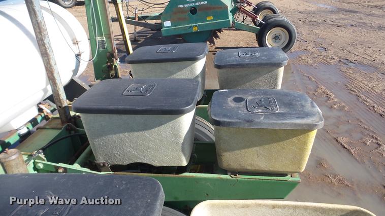 image for item BU9280 John Deere 7000 planter