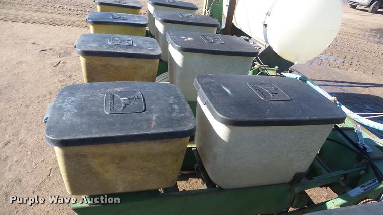 image for item BU9280 John Deere 7000 planter