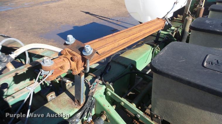 image for item BU9280 John Deere 7000 planter