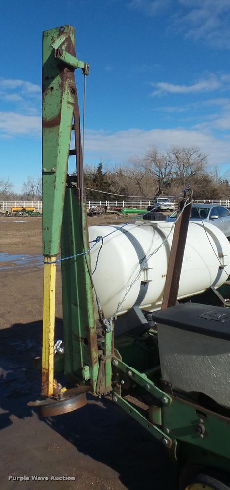 image for item BU9280 John Deere 7000 planter