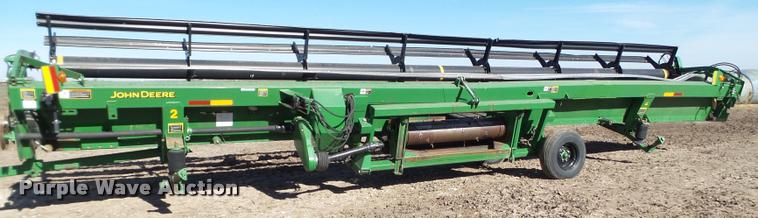 image for item BZ9246 2008 John Deere 936D draper head