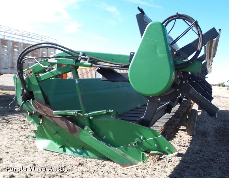 image for item BZ9246 2008 John Deere 936D draper head