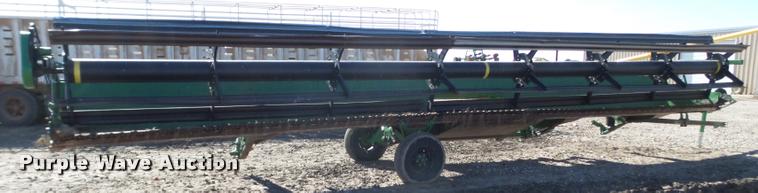image for item BZ9246 2008 John Deere 936D draper head