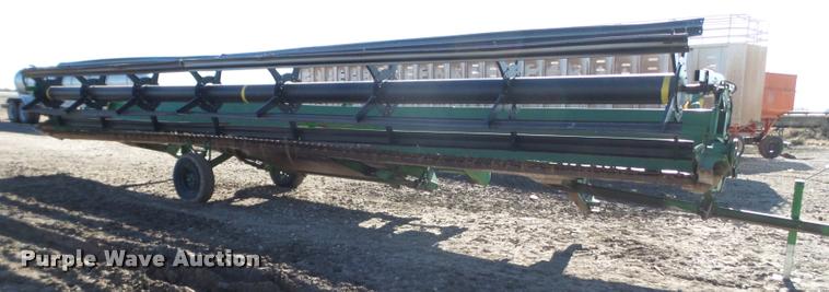 image for item BZ9246 2008 John Deere 936D draper head