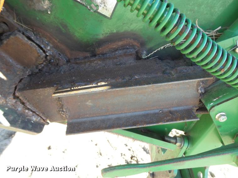 image for item BZ9246 2008 John Deere 936D draper head